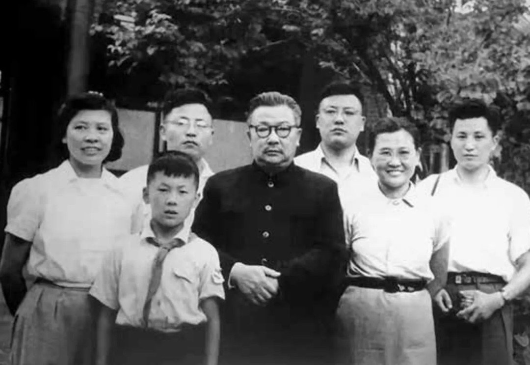 无数隐蔽战线革命先烈隐姓埋名
