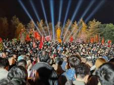 余涅获得了毛远新老师撰写的《爱游戏a